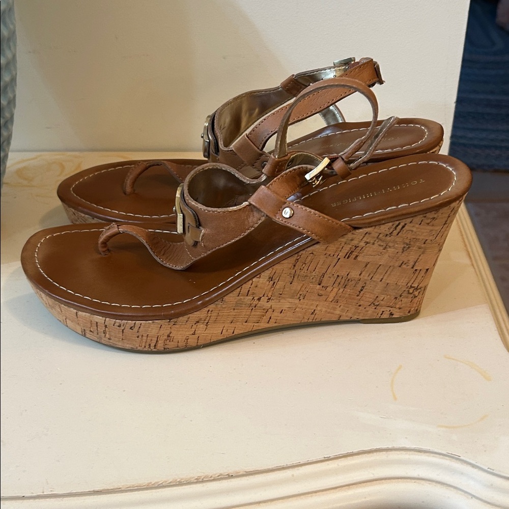 TOMMY HILFIGER SZ 11 Brown Leather Wedge Sandals - Picture 4 of 6